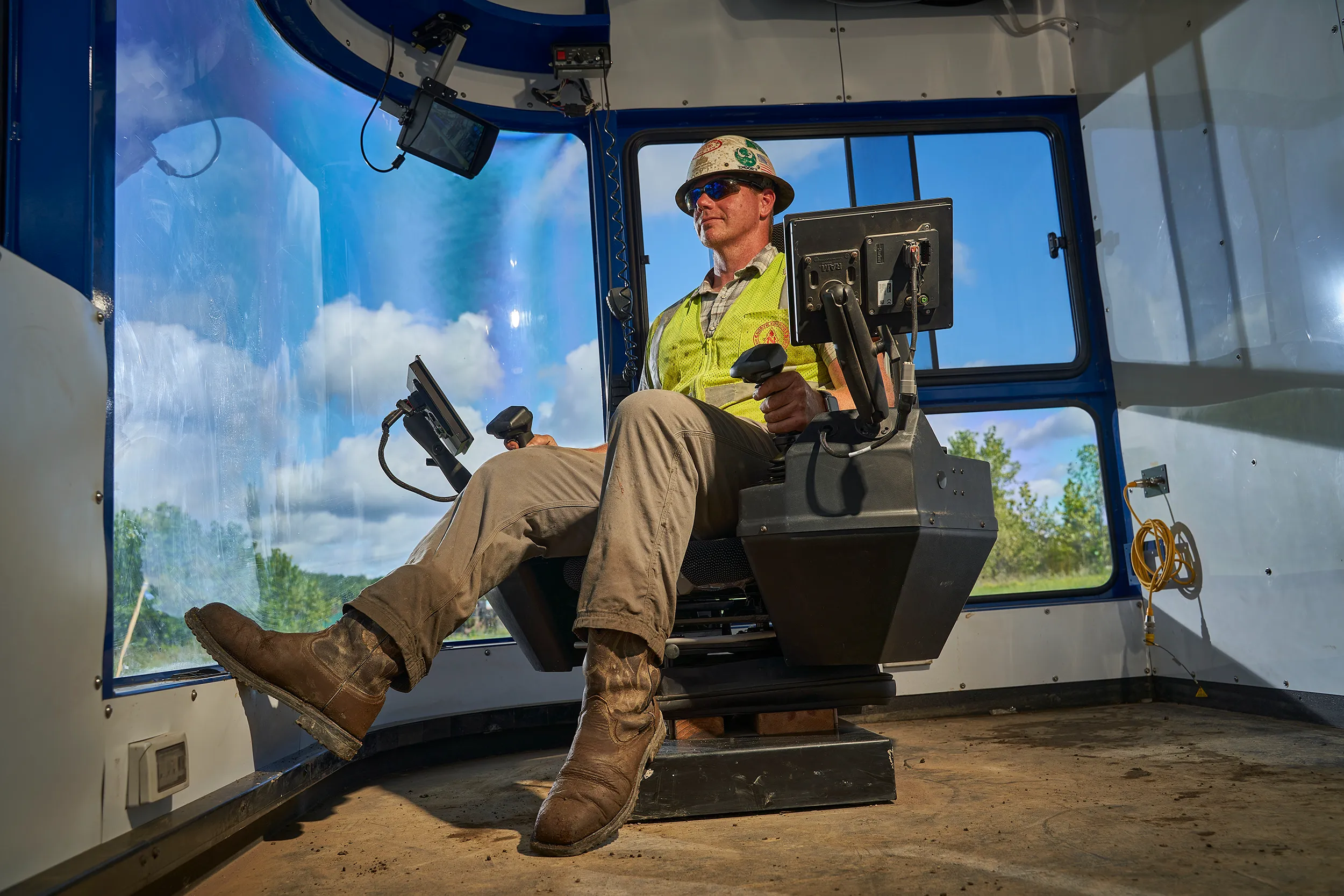 New  DD600 at Papé DitchWitch West