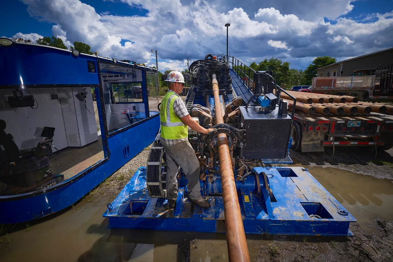 New  DD600 at Papé DitchWitch West